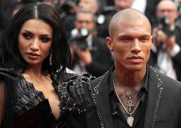 72. Cannes Film Festivali'nde kırmızı halı şıklığı