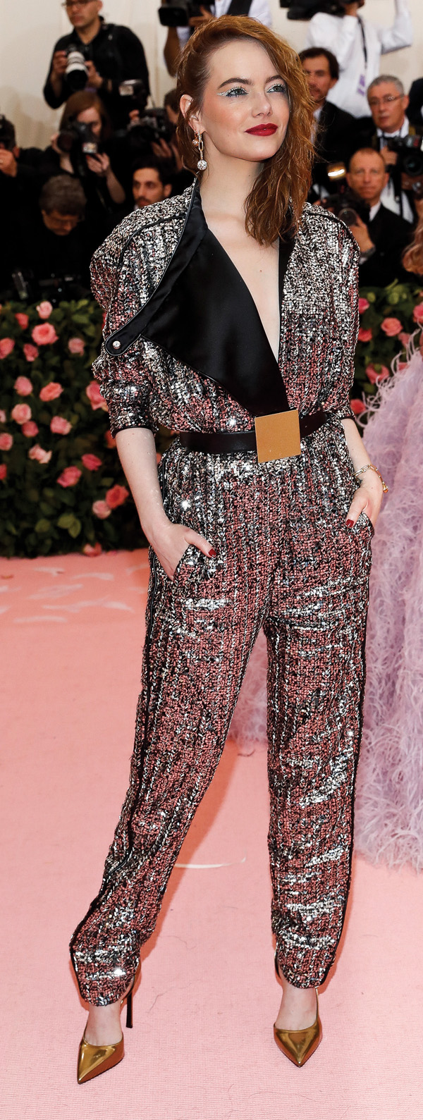 Abartılı şıklık pembe halıyı süsledi