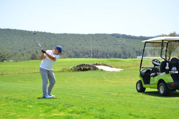 Golf tutkunları bir araya geldi