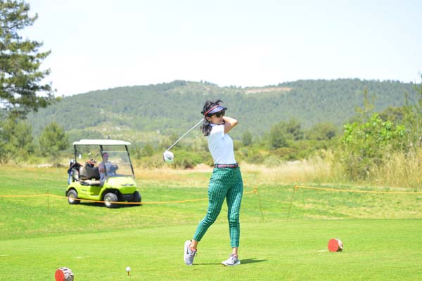 Golf tutkunları bir araya geldi