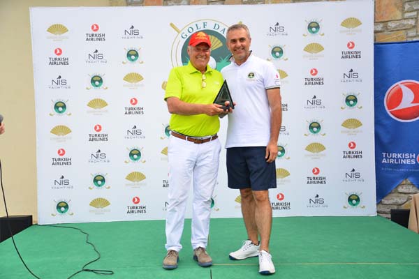 Golf tutkunları bir araya geldi