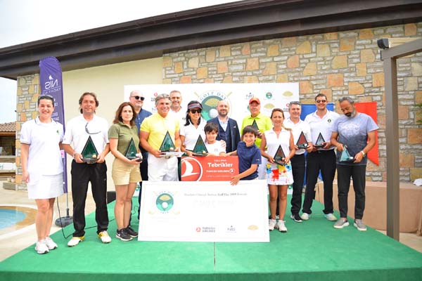 Golf tutkunları bir araya geldi