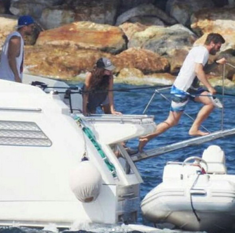 Kıvanç Tatlıtuğ ve Çağatay Ulusoy'un tatil rotası belli oldu