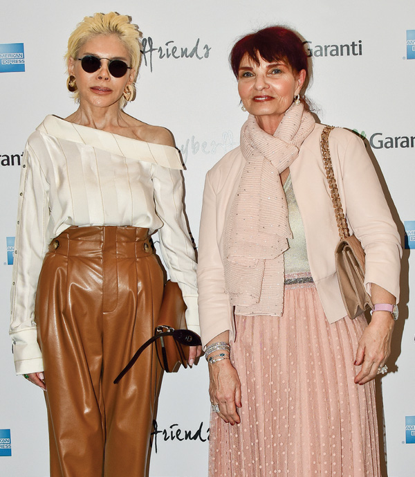 Modaseverler yardım için buluştu