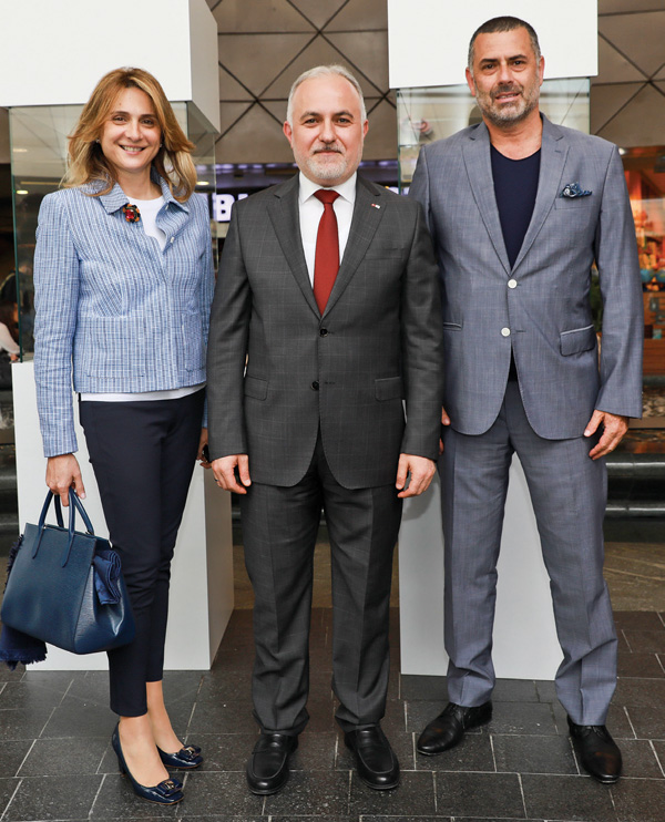 Kızılay'dan anlamlı sergi