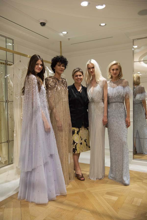 Jenny Packham, yeni koleksiyonu tanıttı
