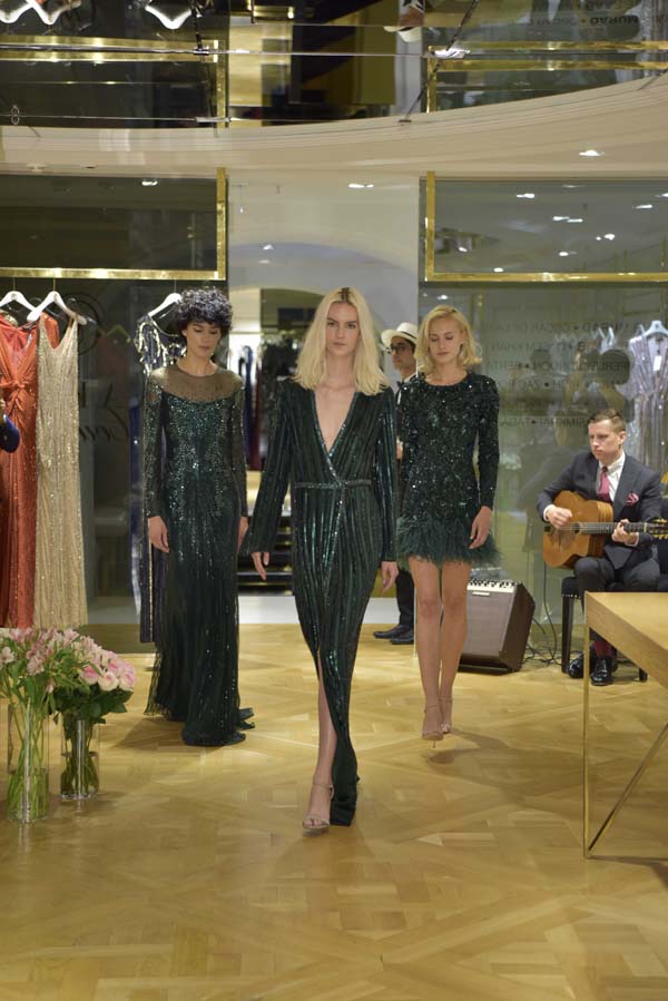 Jenny Packham, yeni koleksiyonu tanıttı