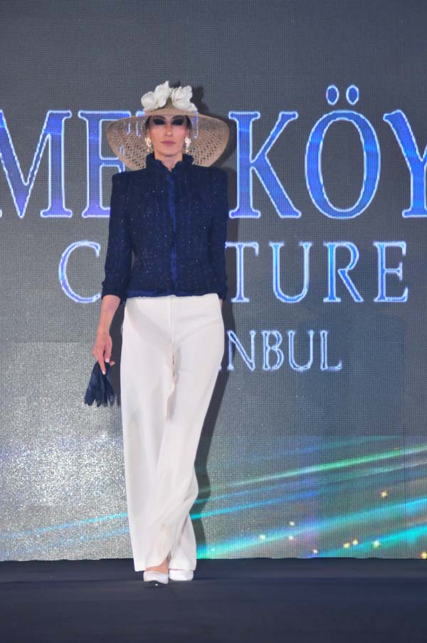 Mehmet Köymen defilesi: bir umut oldular!