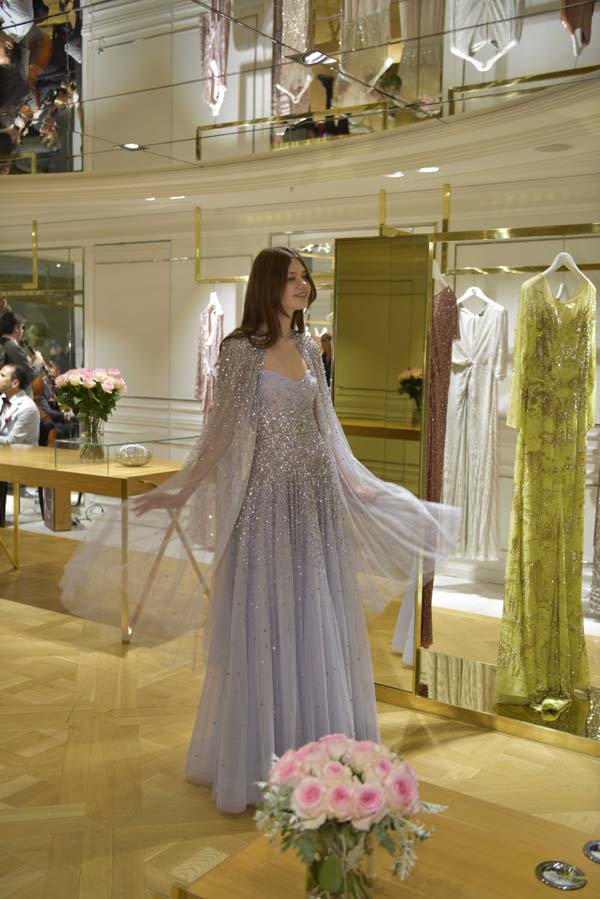 Jenny Packham, yeni koleksiyonu tanıttı