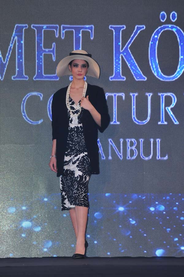 Mehmet Köymen defilesi: bir umut oldular!