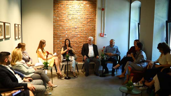 Söyleşide buluştular