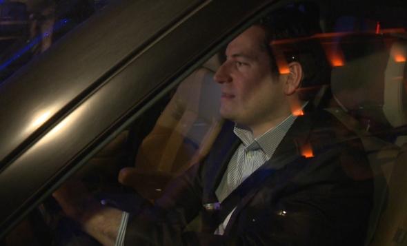 Birlikte poz vermek yok!