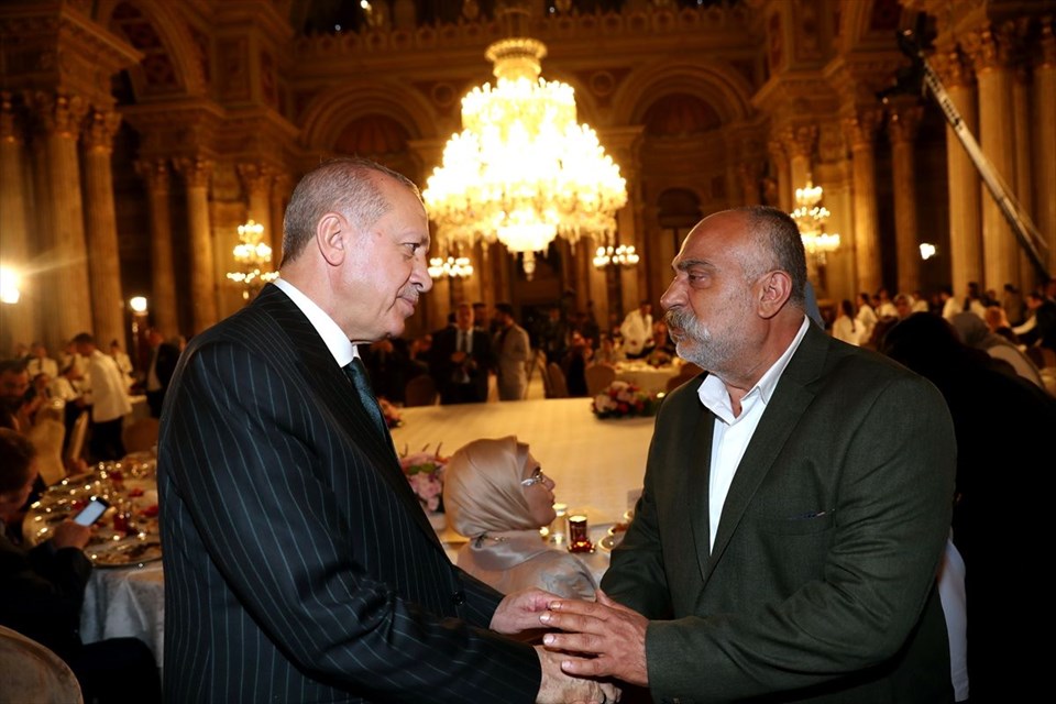 Cumhurbaşkanı Erdoğan sanatçı ve sporcularla buluştu