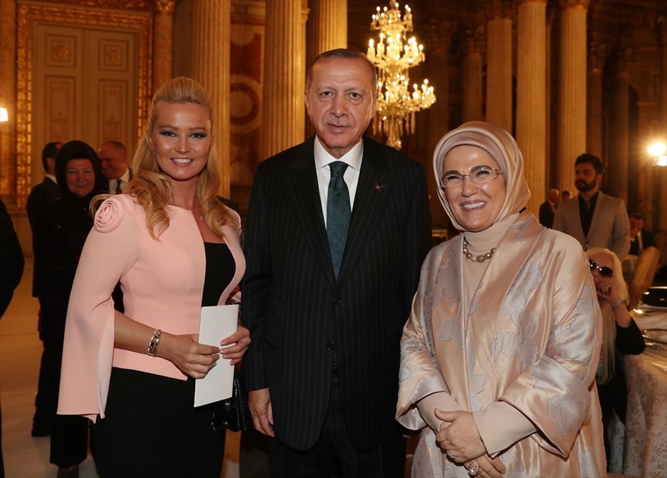 Cumhurbaşkanı Erdoğan sanatçı ve sporcularla buluştu