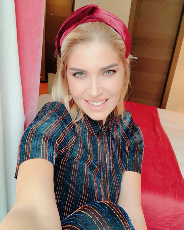 Mustafa Sandal, Melis Sütşurup’un ayağını yerden kesti