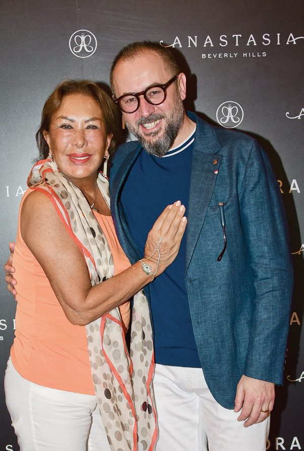 Hollywood yıldızlarının kaş tasarımcısı Türkiye'ye geldi