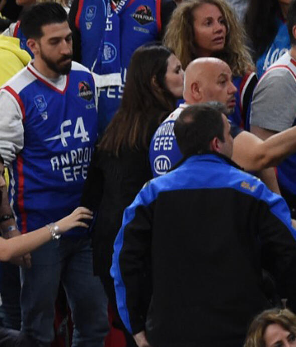 Yasemin Özilhan, yaşadıkları tribün kavgasını anlattı...