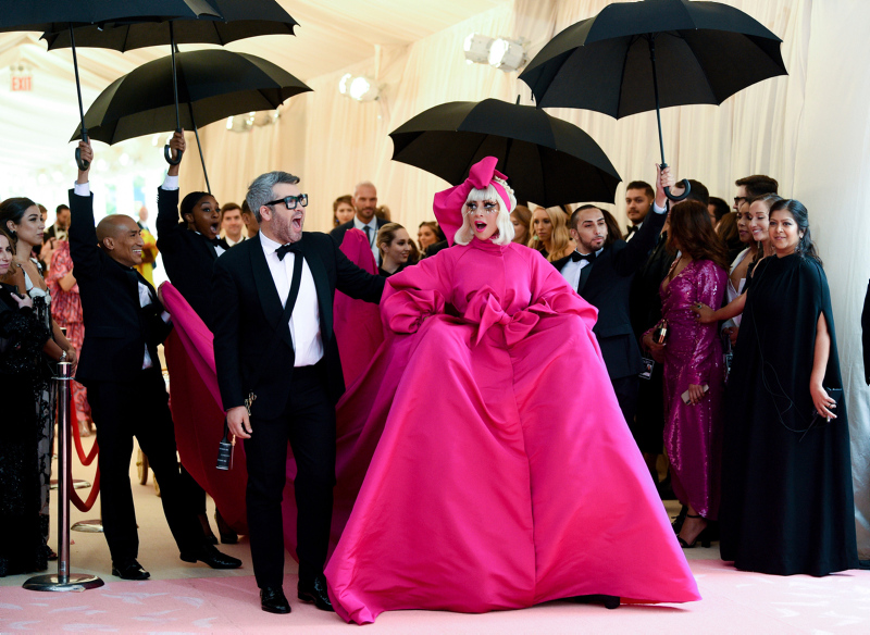 Lady Gaga kostümleri için sergi açtı