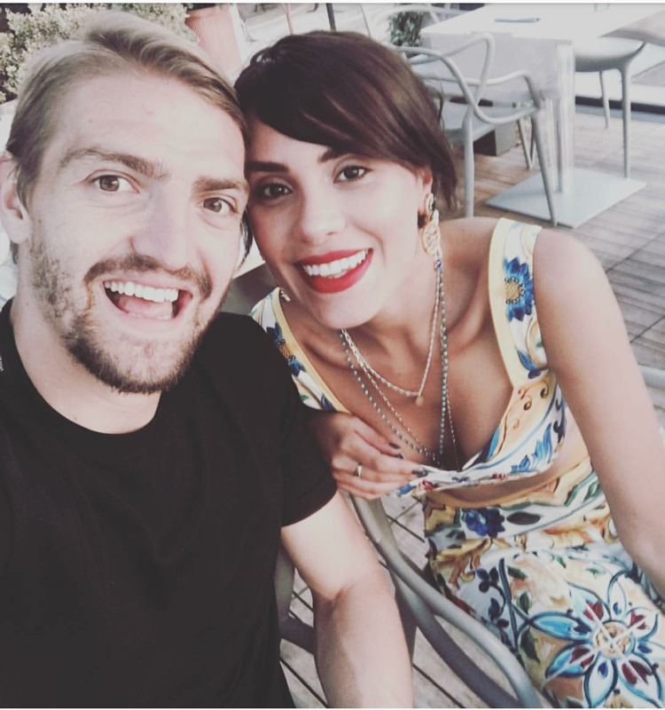 Şükran Ovalı ve Caner Erkin alışveriş turunda