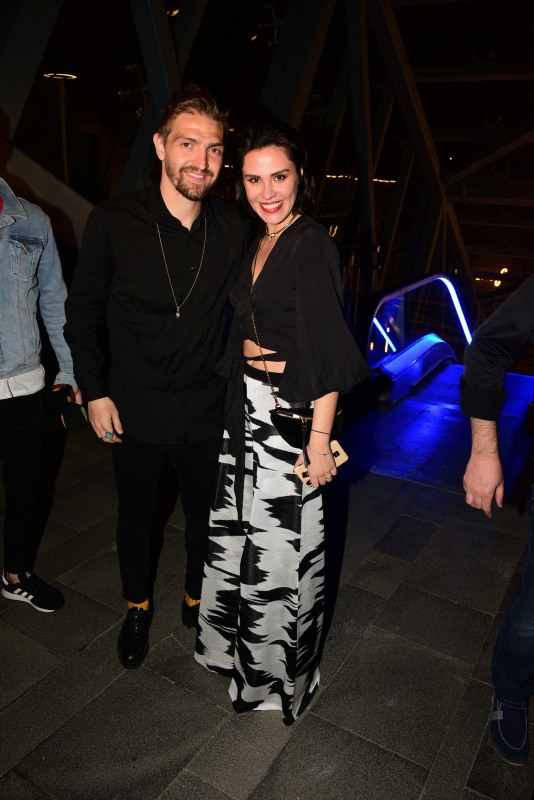 Şükran Ovalı ve Caner Erkin alışveriş turunda