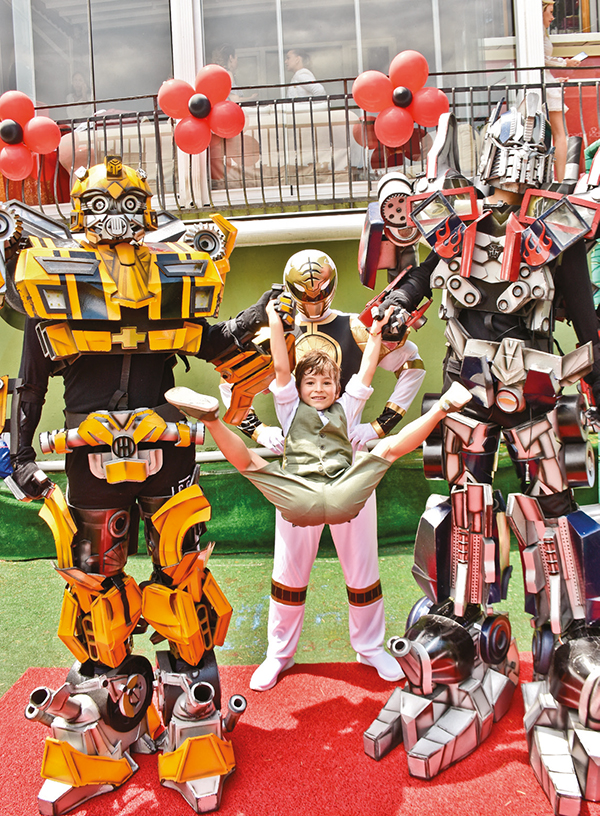 Ali Ege için özel parti