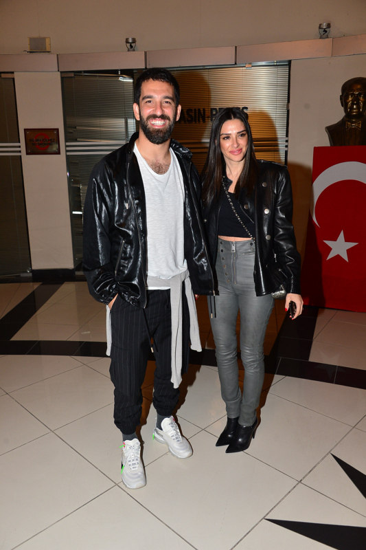 Arda Turan ve ailesinin tatil keyfi