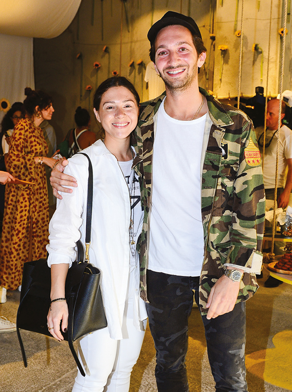 İlk etkinliğe özel davet