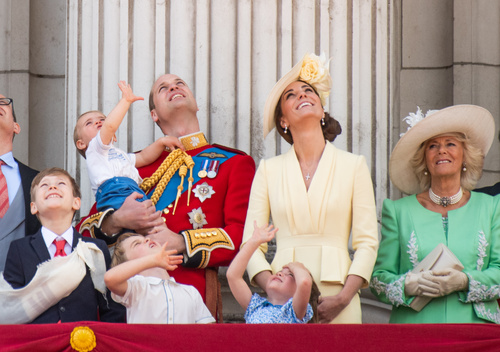 Kraliyet Ailesi törene eksiksiz katıldı