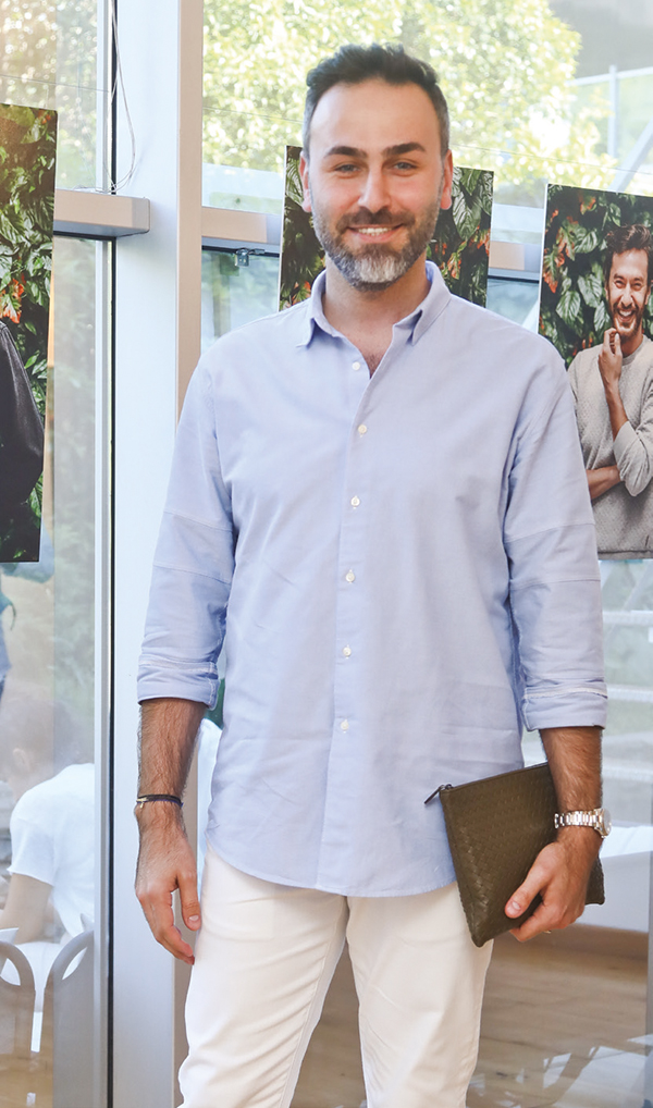 Diş hekiminden fotoğraf sergisi