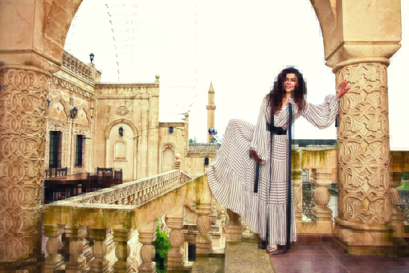 Ebru Şahin 'Şuursuz Aşk' filminin çekimlerine başladı