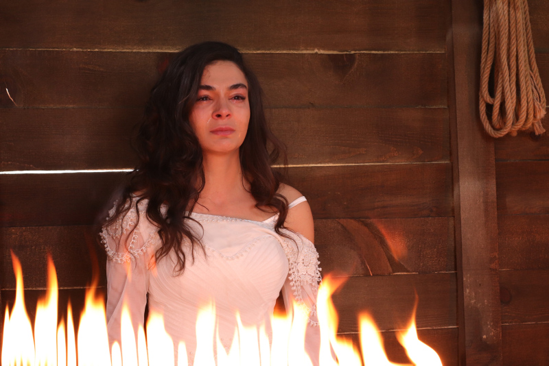 Ebru Şahin 'Şuursuz Aşk' filminin çekimlerine başladı