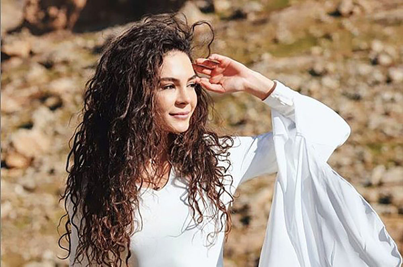 Ebru Şahin 'Şuursuz Aşk' filminin çekimlerine başladı