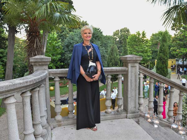 Işıl ışıl davette bir araya geldiler