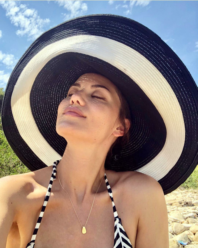 Fahriye Evcen ve Burak Özçivit otel kapatacak!