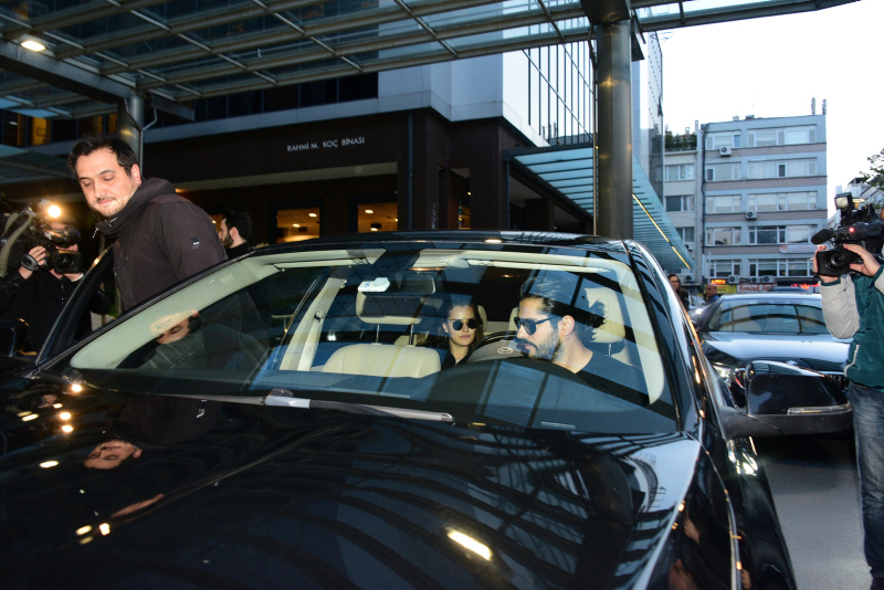 Fahriye Evcen ve Burak Özçivit otel kapatacak!