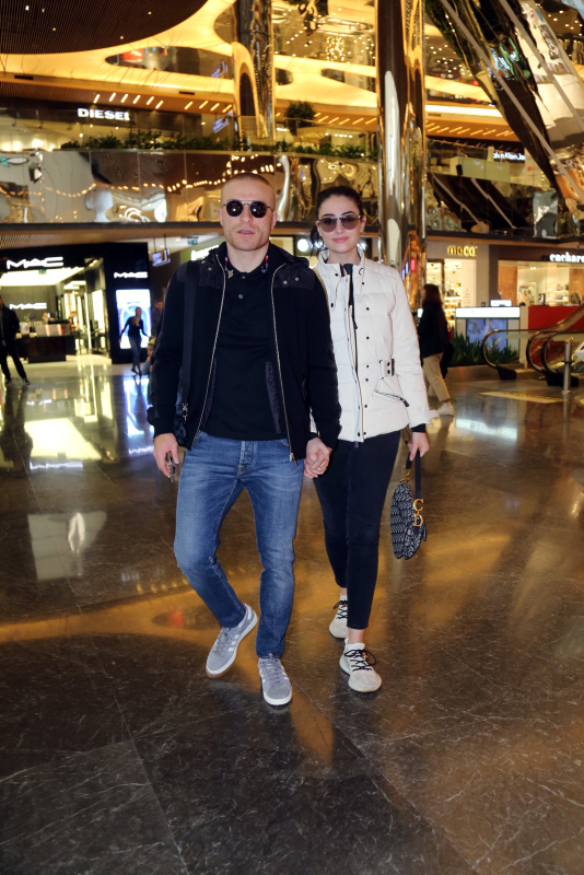 Esra Bilgiç ve Gökhan Töre boşandı