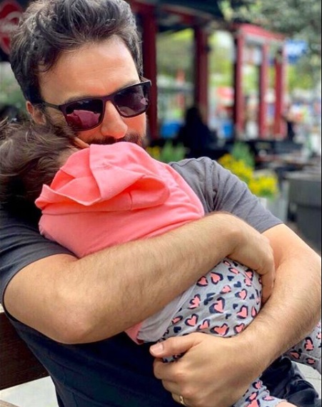 Megastar Tarkan'dan 'Babalar Günü' paylaşımı