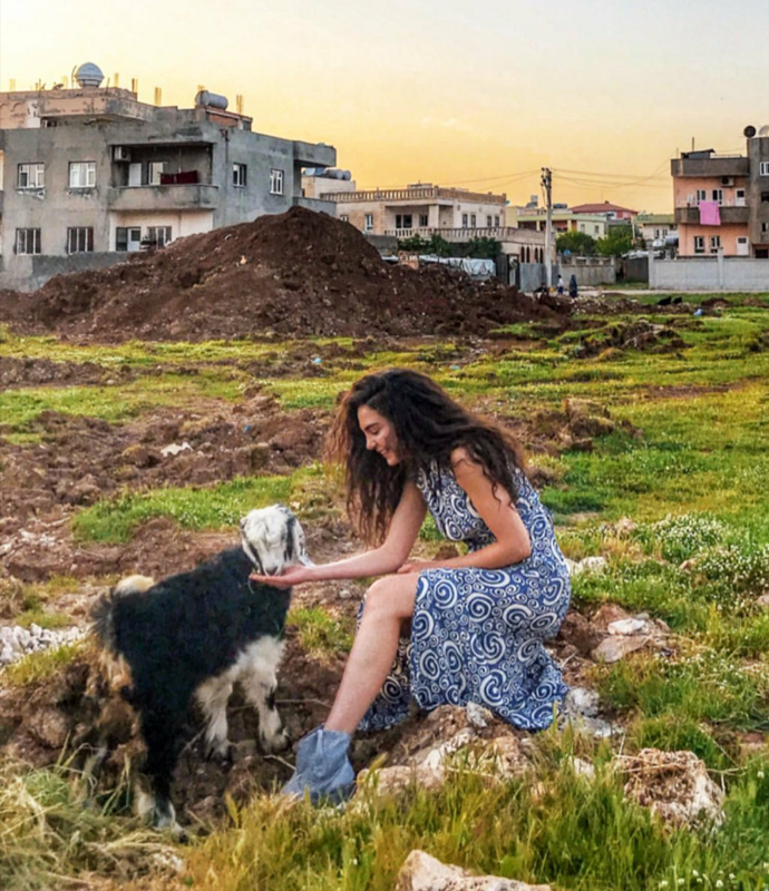 Ebru Şahin'e hayranlarından anlamlı jest!