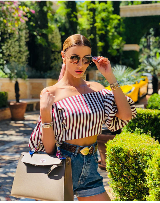 Özge Ulusoy'un keyfine diyecek yok!