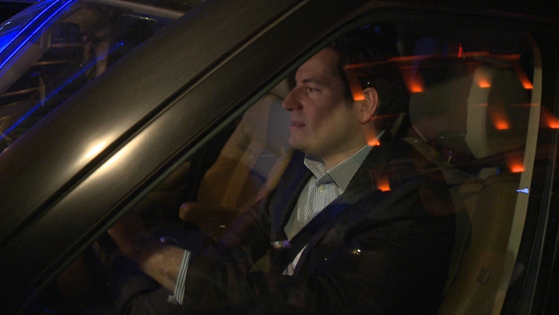 Özge Ulusoy'un keyfine diyecek yok!