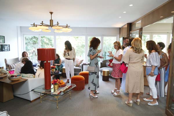 Yaza renkli işbirliği daveti