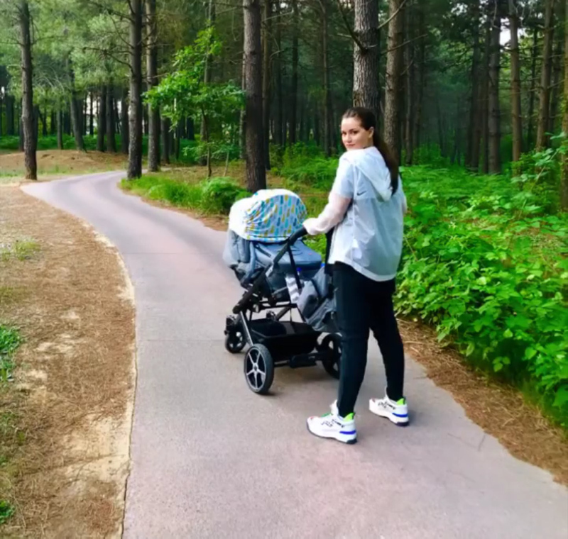 Fahriye Evcen'e hayranlarından anlamlı hediye