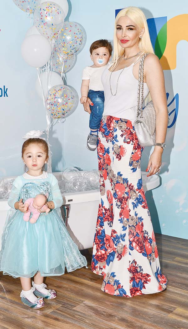 'Boyasız parti yaptılar'