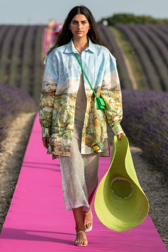 Jasquemus'den 10. yıldönümüne özel defile