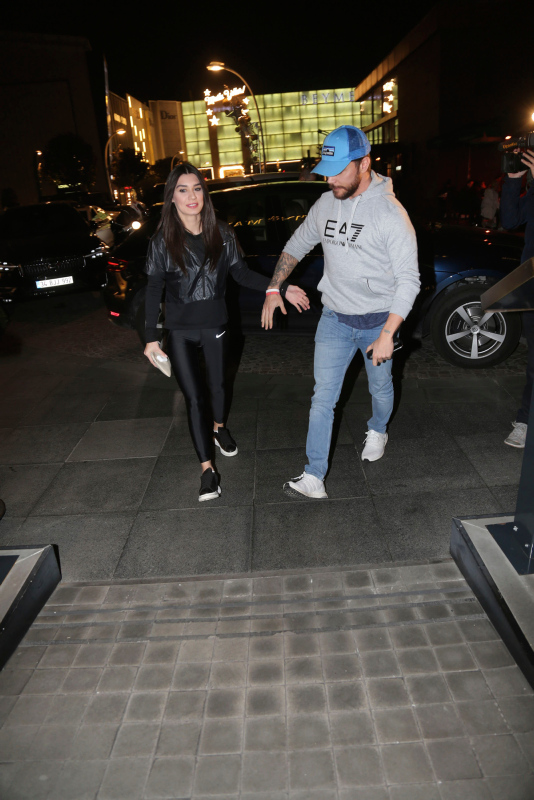 Burcu Kıratlı'dan eşi Sinan Akçıl için duygusal paylaşım