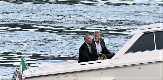 George Clooney ve Barack Obama tekne turunda