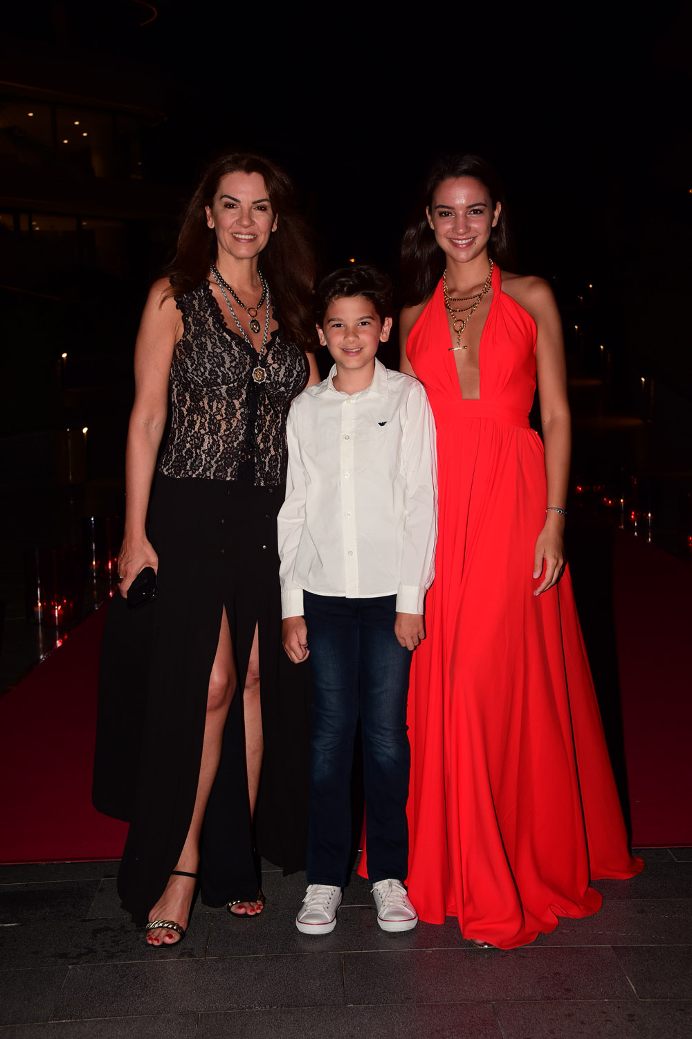 Reges görkemli bir davetle Çeşme'de kapılarını açtı