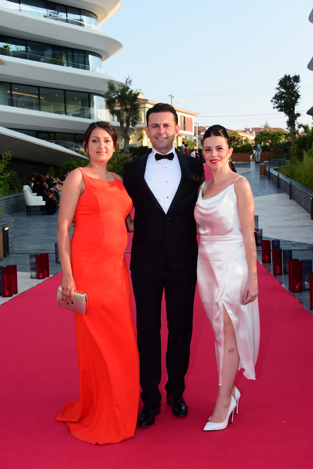 Reges görkemli bir davetle Çeşme'de kapılarını açtı