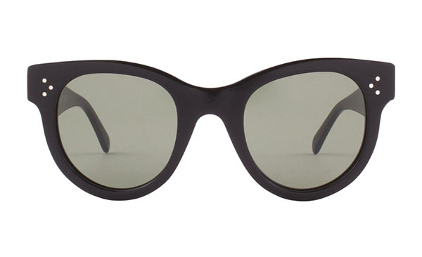 Tasarımlarını kullanıyor