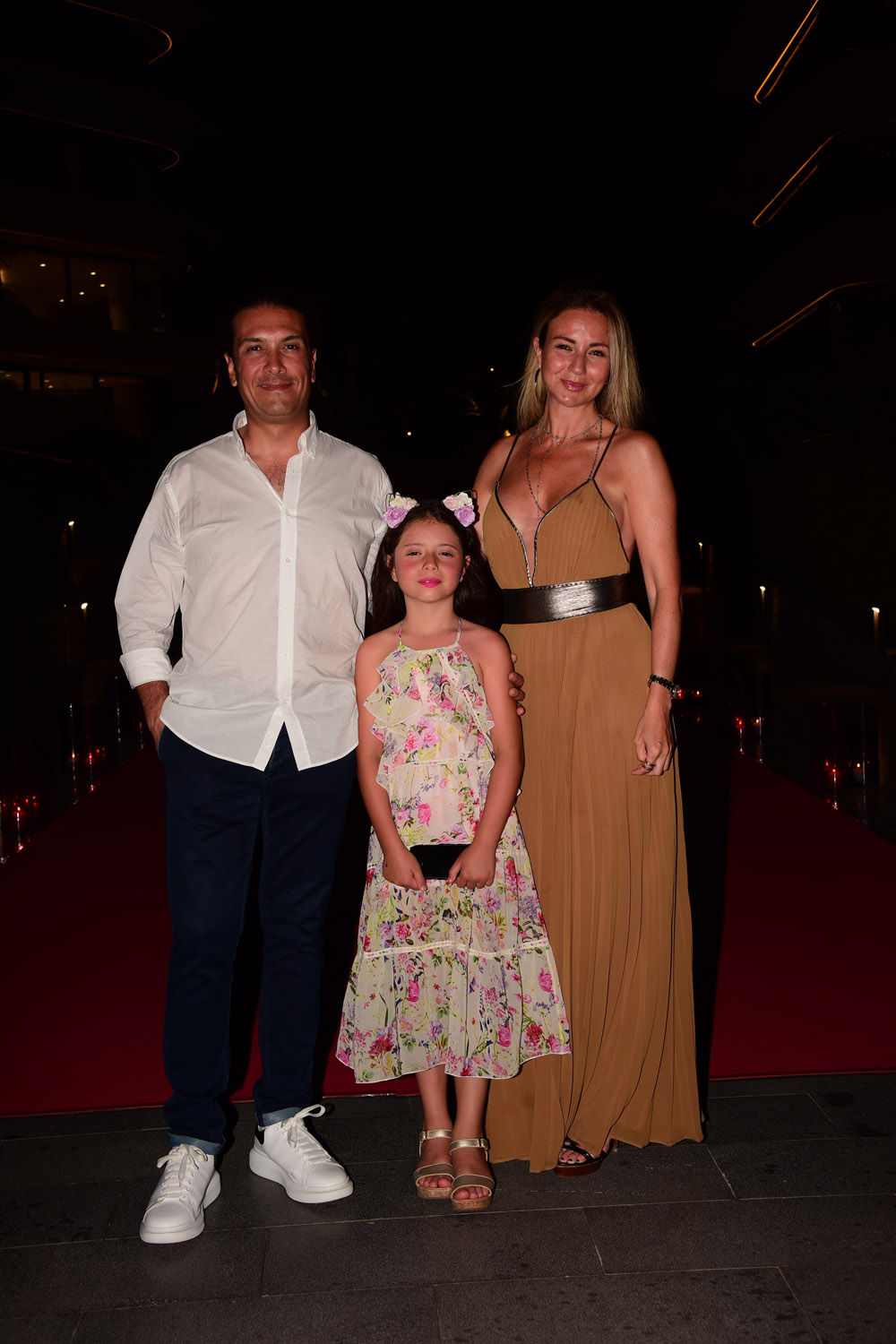 Reges görkemli bir davetle Çeşme'de kapılarını açtı